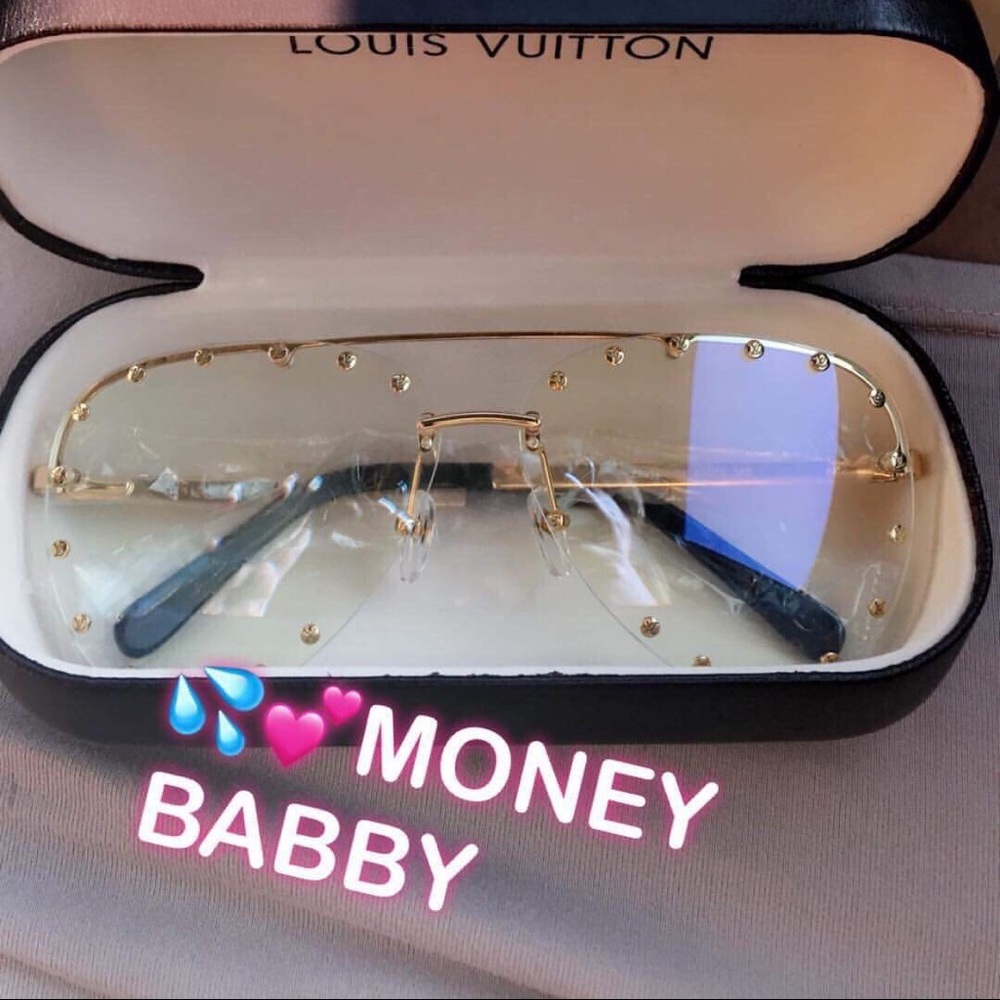 Louis Vuitton Studded Glasses - Picture 3 of 3